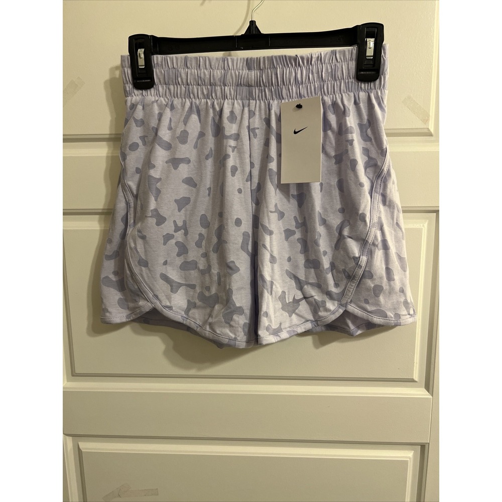 Nike Dri-FIT Breezy Kids  Training Shorts Purple, Size M FB1095-536